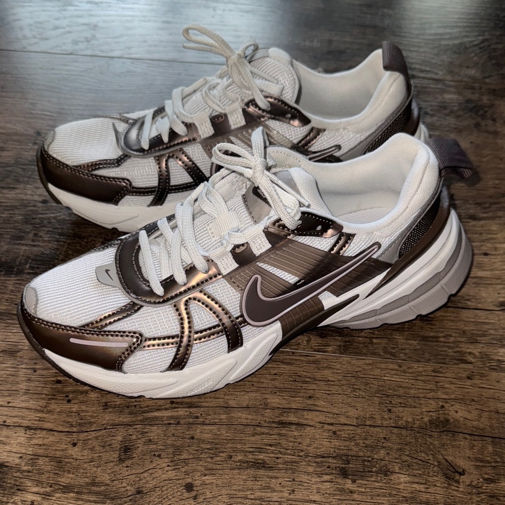 Nike V2K run